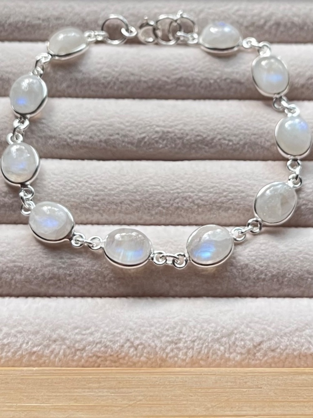 B032 | Genuine Rainbow Moonstone Cabochon Bracelet